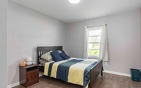 Cozy & Quiet Lafayette Home